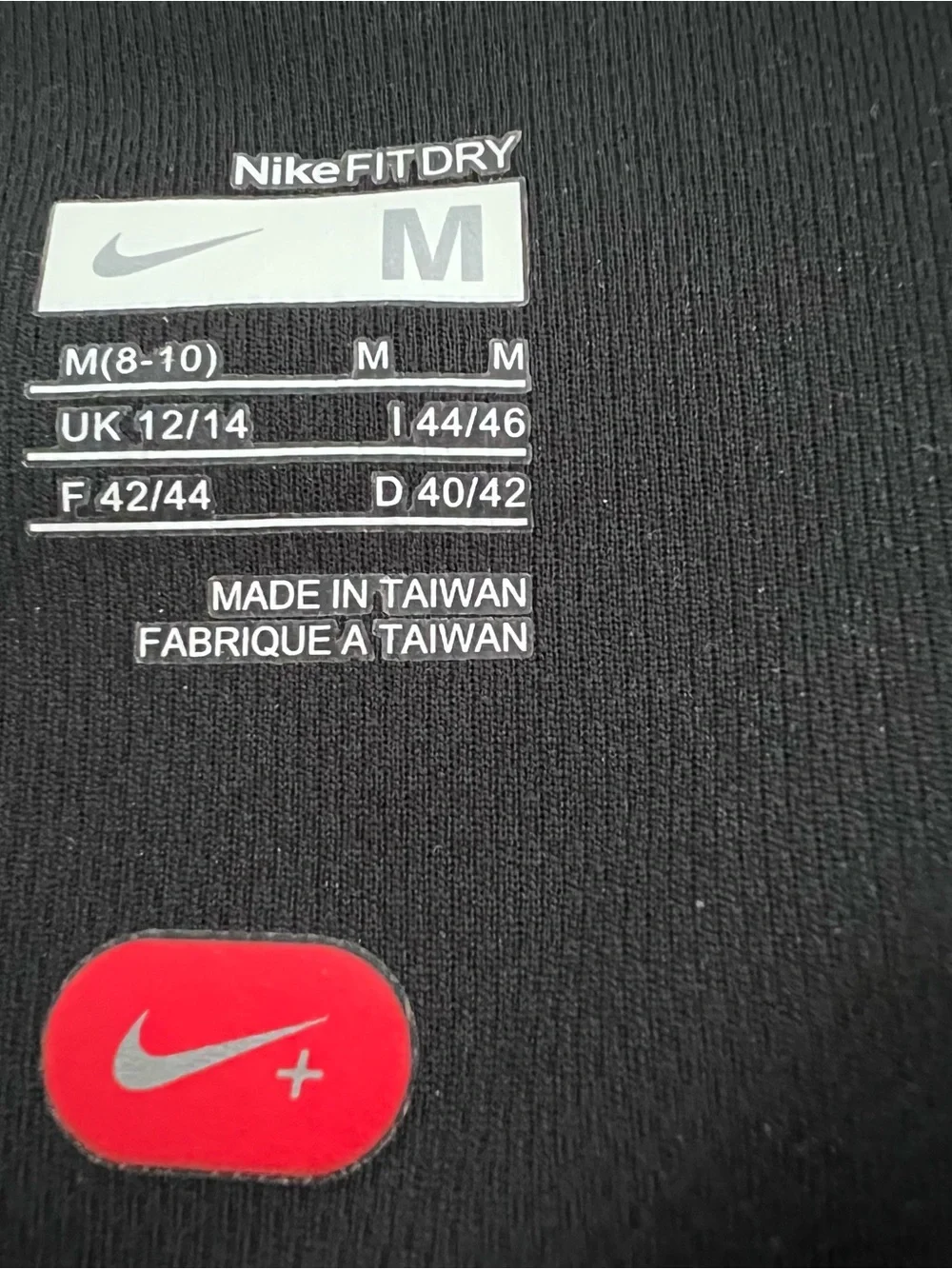 Nike Fit Dry Women’s Black Long Sleeve Athletic Top Size M NWOT